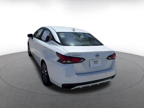 Used 2025 Nissan Versa SV FWD image 11