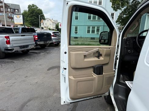Used 2021 Chevrolet Express 2500 Extended w/ Driver Convenience Package RWD image 33