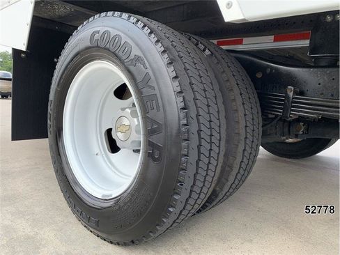 Used 2024 Chevrolet Express 3500 w/ Power Convenience Package RWD image 23