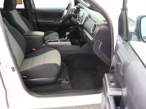Certified 2023 Toyota Tacoma TRD Off-Road RWD image 34