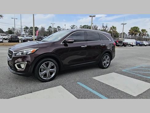 Used 2016 Kia Sorento LX w/ LX Convenience Package image 23