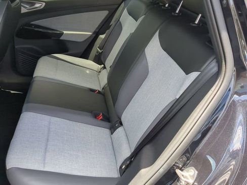 Certified 2023 Volkswagen ID.4 Pro RWD image 16