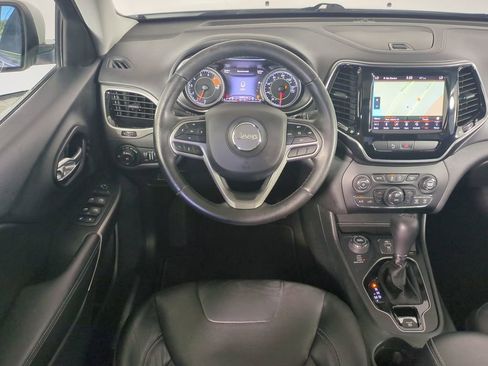 Used 2019 Jeep Cherokee Limited image 19