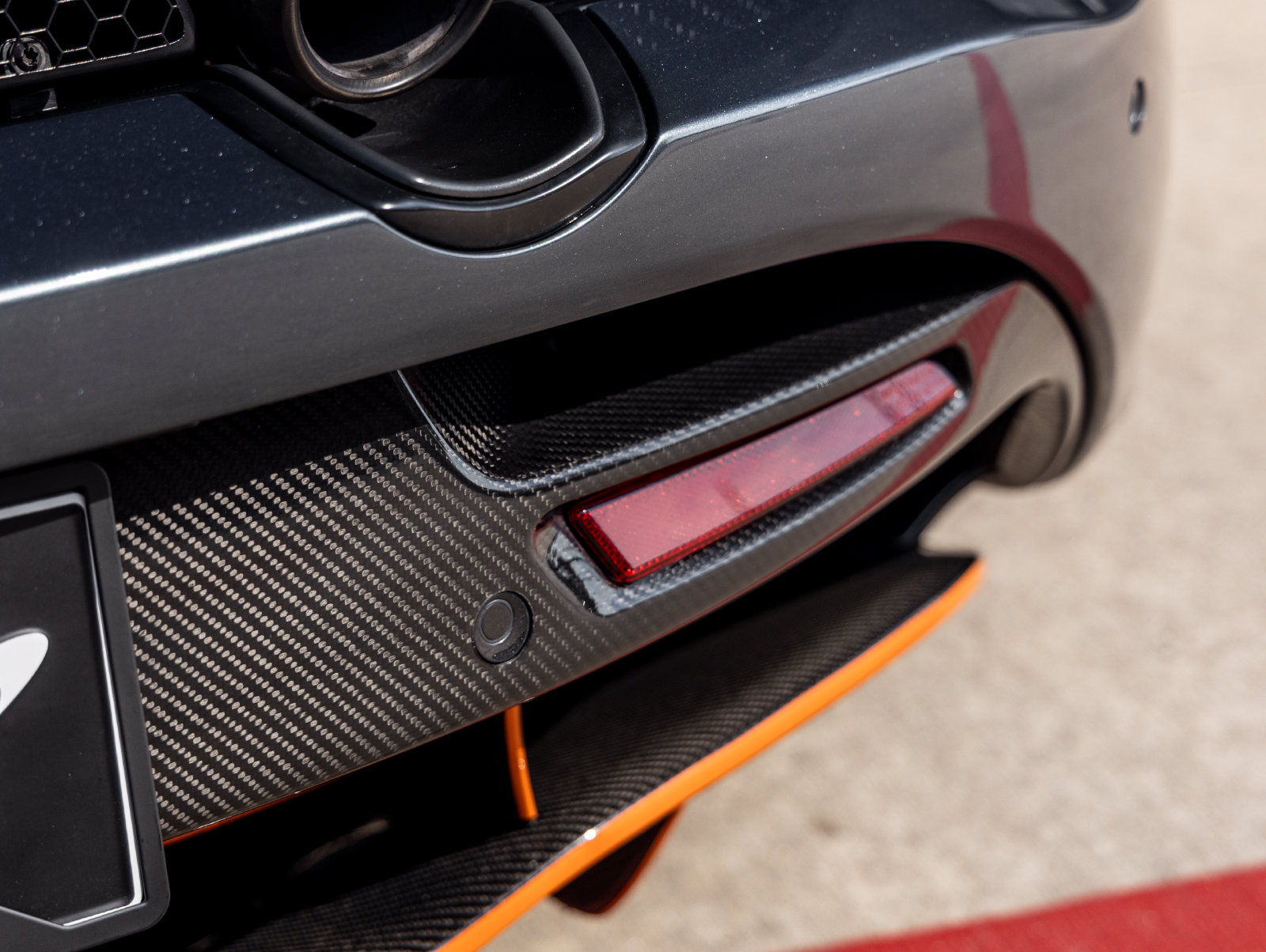 Used 2018 McLaren 720S RWD image 16