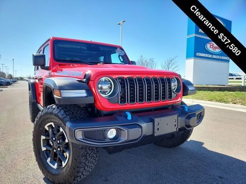 Used 2025 Jeep Wrangler Unlimited Rubicon 4xe AWD/4WD image 11