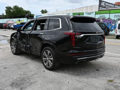 Used 2021 Cadillac XT6 Premium Luxury FWD image 4