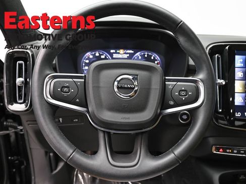 Used 2022 Volvo XC40 T5 Inscription AWD/4WD image 10