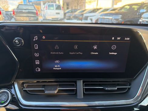 New 2026 Chevrolet Trax ACTIV w/ Sunroof Package image 17