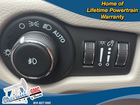 Used 2024 Chrysler Pacifica Touring-L FWD image 13