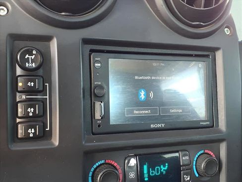 Used 2005 HUMMER H2 SUT w/ Preferred Equipment Group image 15