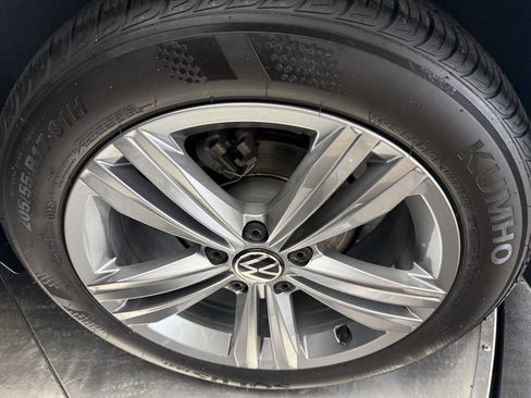 Used 2024 Volkswagen Jetta SE w/ Panoramic Sunroof Package image 27