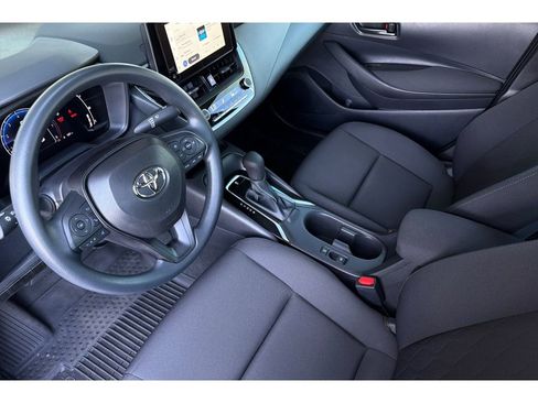 Used 2026 Toyota Corolla LE FWD image 10