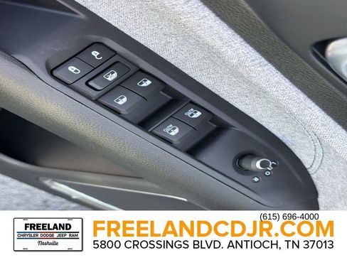 New 2026 Jeep Compass Latitude image 21