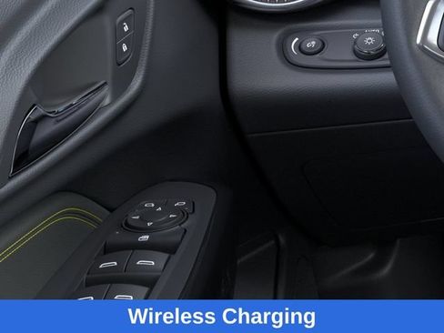 New 2026 Chevrolet Trax ACTIV w/ Sunroof Package FWD image 23