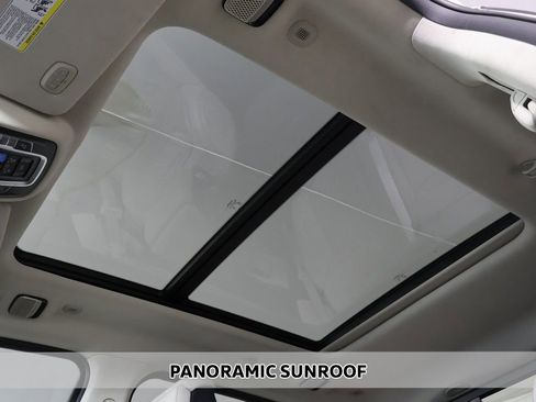 Used 2025 RAM 1500 Tungsten AWD/4WD image 4