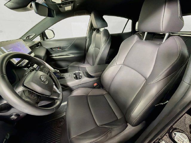 Used 2024 Toyota Venza XLE AWD/4WD image 28