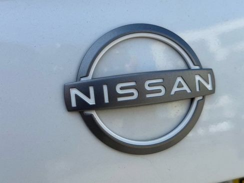 Used 2025 Nissan Versa SV FWD image 10