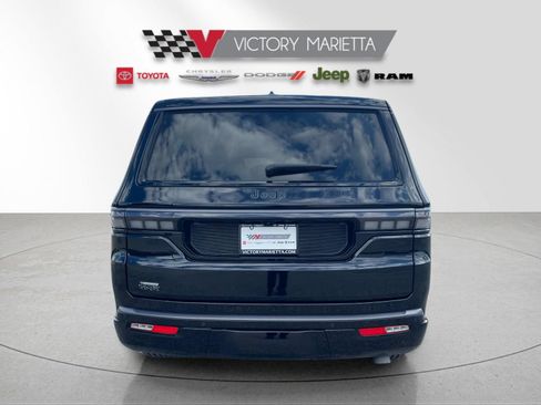 Used 2026 Jeep Grand Wagoneer Limited AWD/4WD image 4
