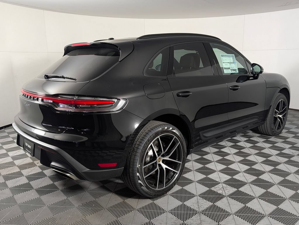 Certified 2026 Porsche Macan AWD/4WD image 7