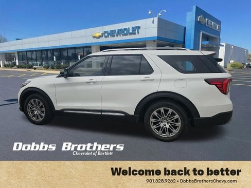 Used 2025 Ford Explorer Platinum RWD image 11