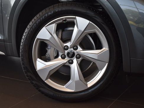 Used 2025 Audi Q5 2.0T Premium Plus w/ Premium Plus Package AWD/4WD image 2