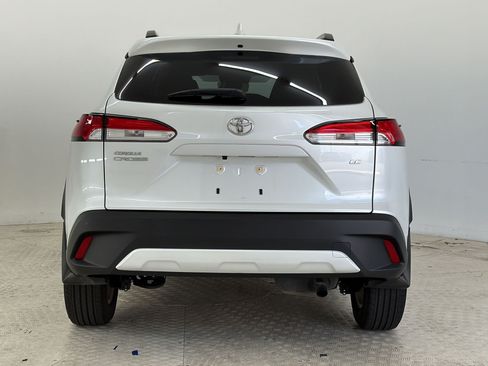Used 2024 Toyota Corolla Cross LE FWD image 10