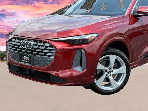 Certified 2025 Audi Q5 Premium Plus w/ Premium Plus AWD/4WD image 2