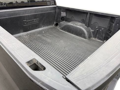 Certified 2025 Chevrolet Silverado 1500 LT RWD image 19