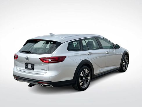 Used 2018 Buick Regal Essence w/ Driver Confidence Package #1 AWD/4WD image 8