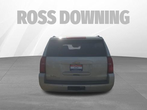 Used 2016 Chevrolet Suburban LT image 5