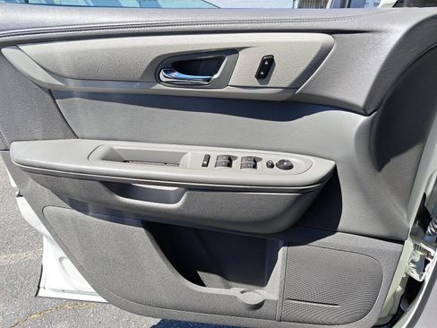 Used 2014 Chevrolet Traverse LT FWD image 30