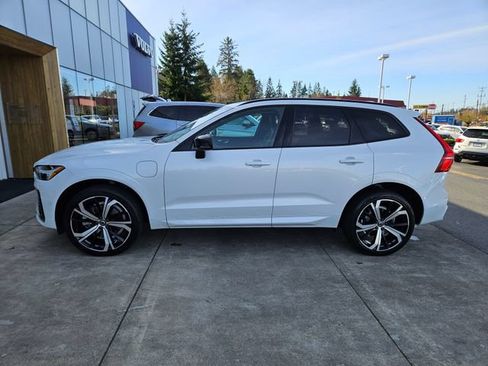 Certified 2023 Volvo XC60 T8 Ultimate w/ Climate Package AWD/4WD image 8