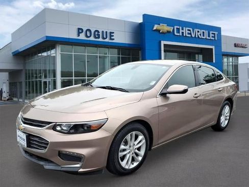 Used 2018 Chevrolet Malibu LT FWD image 4