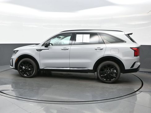 Used 2023 Kia Sorento SX image 3