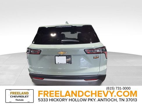 Used 2026 Chevrolet Equinox LT FWD image 3