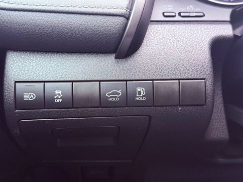 Used 2022 Toyota Camry SE w/ Carpet Mat Package (TMS) FWD image 22