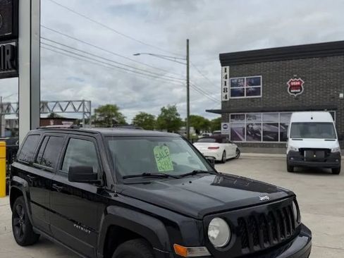 Used 2013 Jeep Patriot Latitude w/ Altitude Pkg AWD/4WD image 1