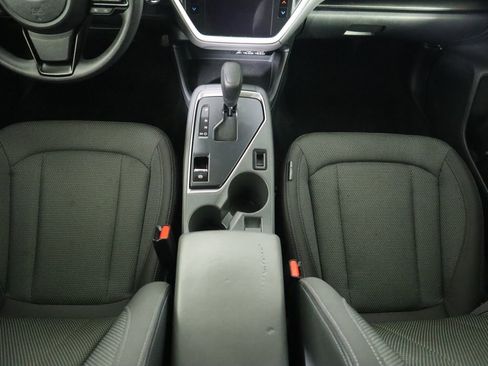 Used 2024 Subaru Crosstrek 2.0i Premium image 16
