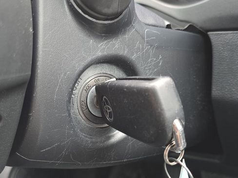 Used 2023 Toyota RAV4 LE FWD image 20