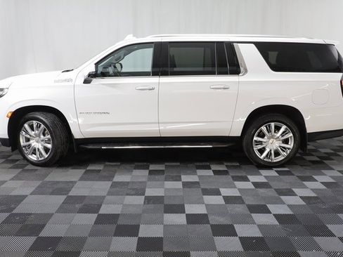 Certified 2021 Chevrolet Suburban High Country image 5