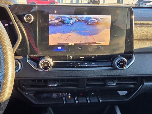 Used 2024 Chevrolet Colorado W/T image 18