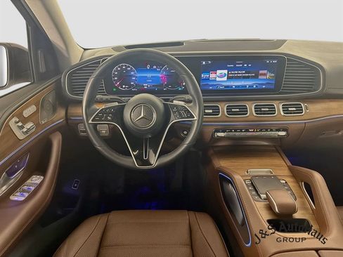 Used 2024 Mercedes-Benz GLE 350 4MATIC image 29