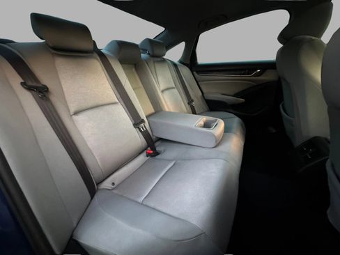 Used 2018 Honda Accord EX image 43