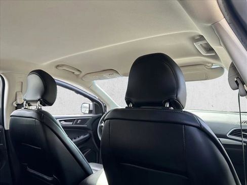 Used 2017 Ford Edge SEL w/ Equipment Group 201A image 23