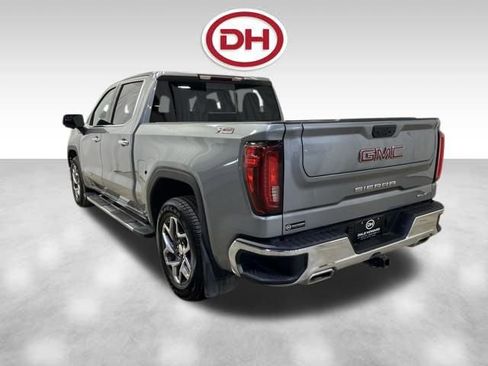 Used 2023 GMC Sierra 1500 SLT w/ SLT Premium Package image 9