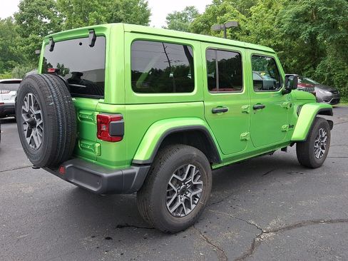 Certified 2026 Jeep Wrangler Unlimited Sahara w/ Safety Group AWD/4WD image 6