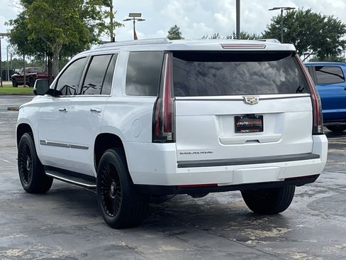 Used 2017 Cadillac Escalade Luxury RWD image 8