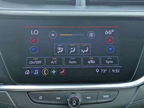 Used 2023 Buick Encore GX Select w/ Sport Touring Package FWD image 25