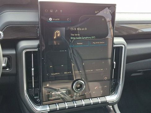 New 2026 GMC Yukon XL Elevation image 19