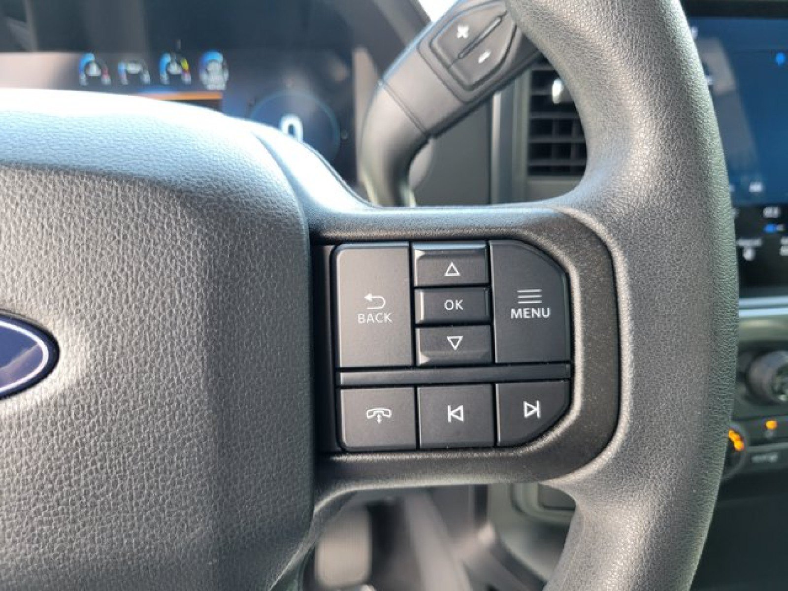Used 2025 Ford F150 STX w/ Equipment Group 200A RWD image 18